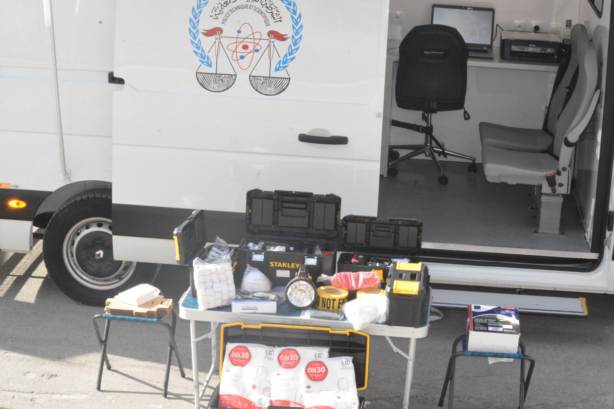 Mobile Labortechnik der tunesischen Polizei