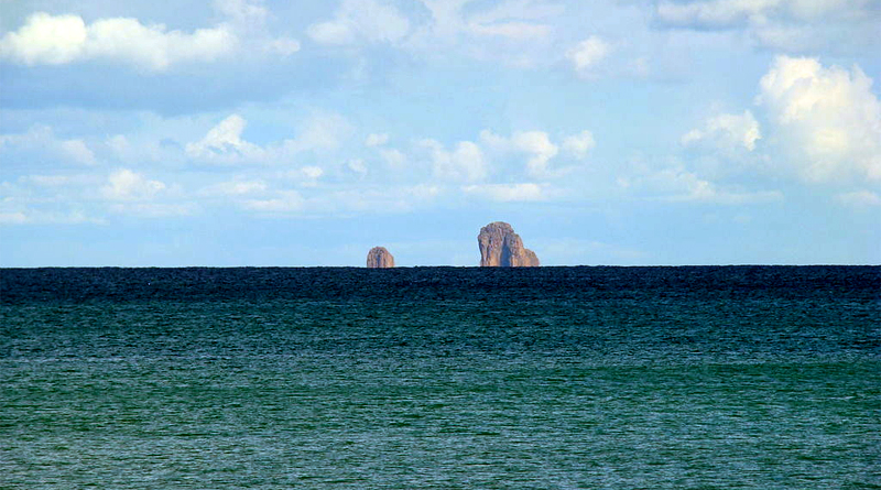 Fratelli Inseln von Cap Serrat aus gesehen - Von DrFO.Jr.Tn - Eigenes Werk, CC BY 3.0, https://commons.wikimedia.org/w/index.php?curid=5550455