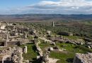 UNESCO Weltkulturerbe Dougga - Bild: Maurice Colyer - originally posted to Flickr as Dougga, CC BY 2.0, https://commons.wikimedia.org/w/index.php?curid=8663851